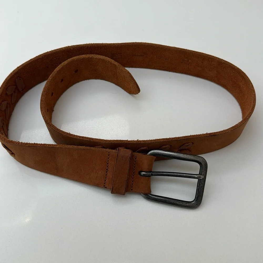 Banana Republic Camel Colored Leather Men's Belt
